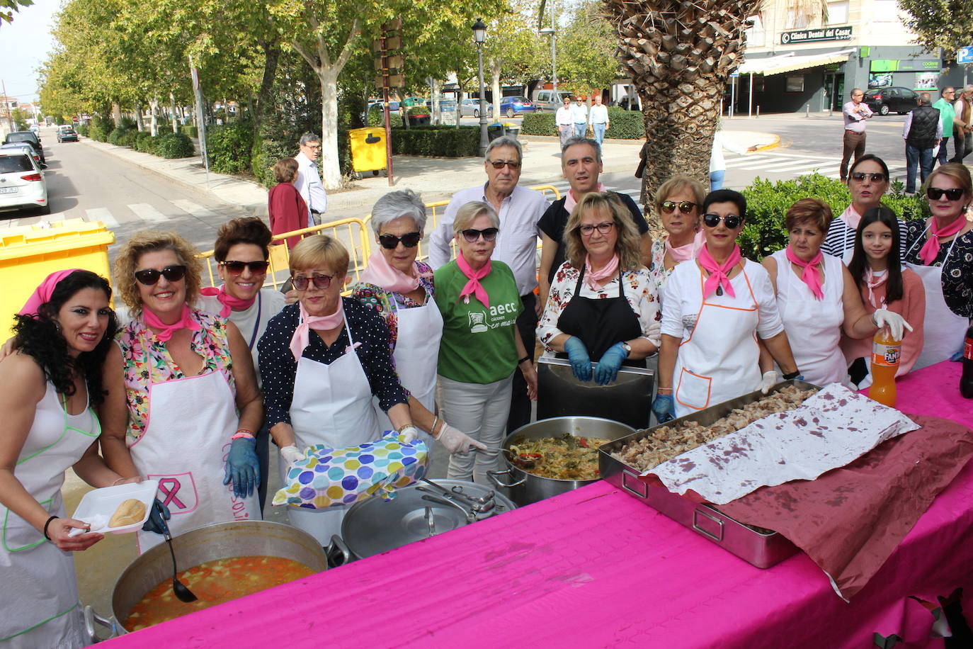 El cocido solidario logra recaudar 4.810 euros a favor de la lucha contra el cáncer