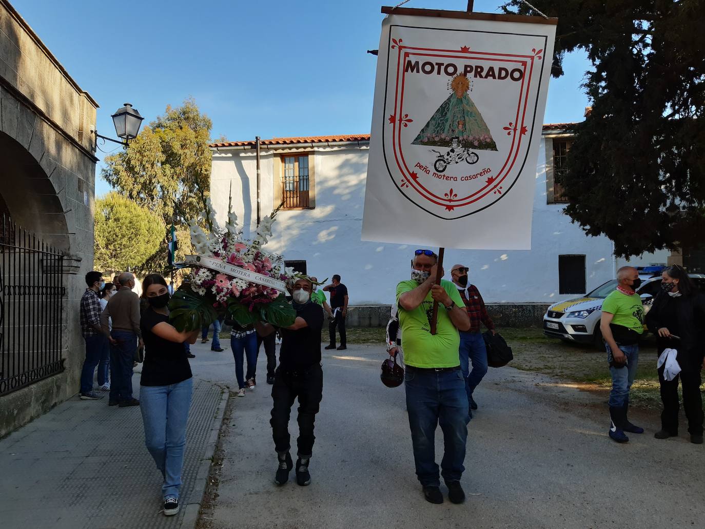 Imagen secundaria 2 - Medio centenar de moteros asisten a la I Ruta Moto-Prado