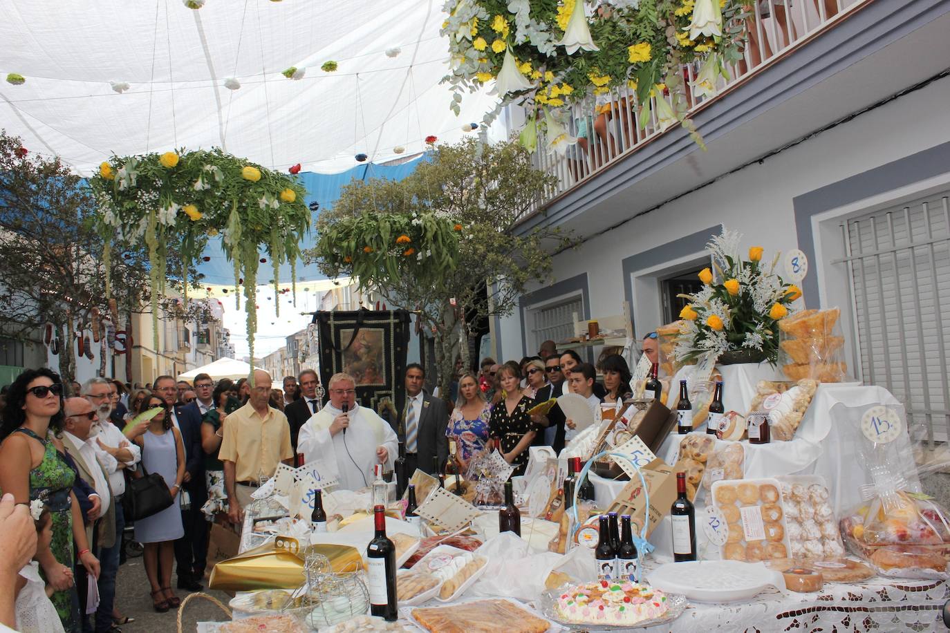 Ultima Mesa del Ramo celebrada el 2 de septiembre de 2019, en la calle Sanguino. L.C.G.