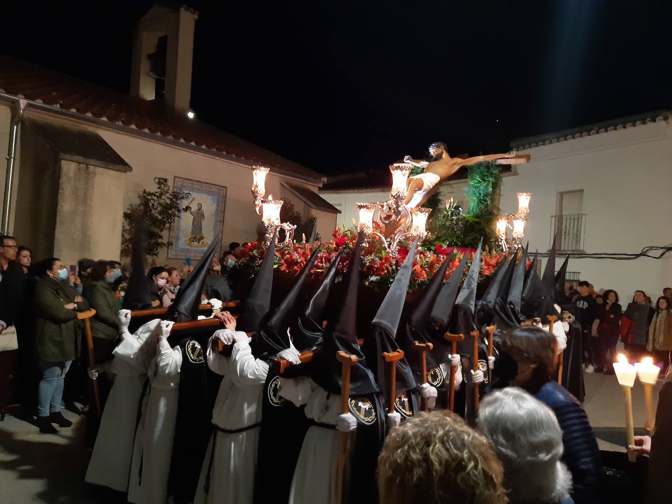 El Cristo de la Peña vuelve a emocionar