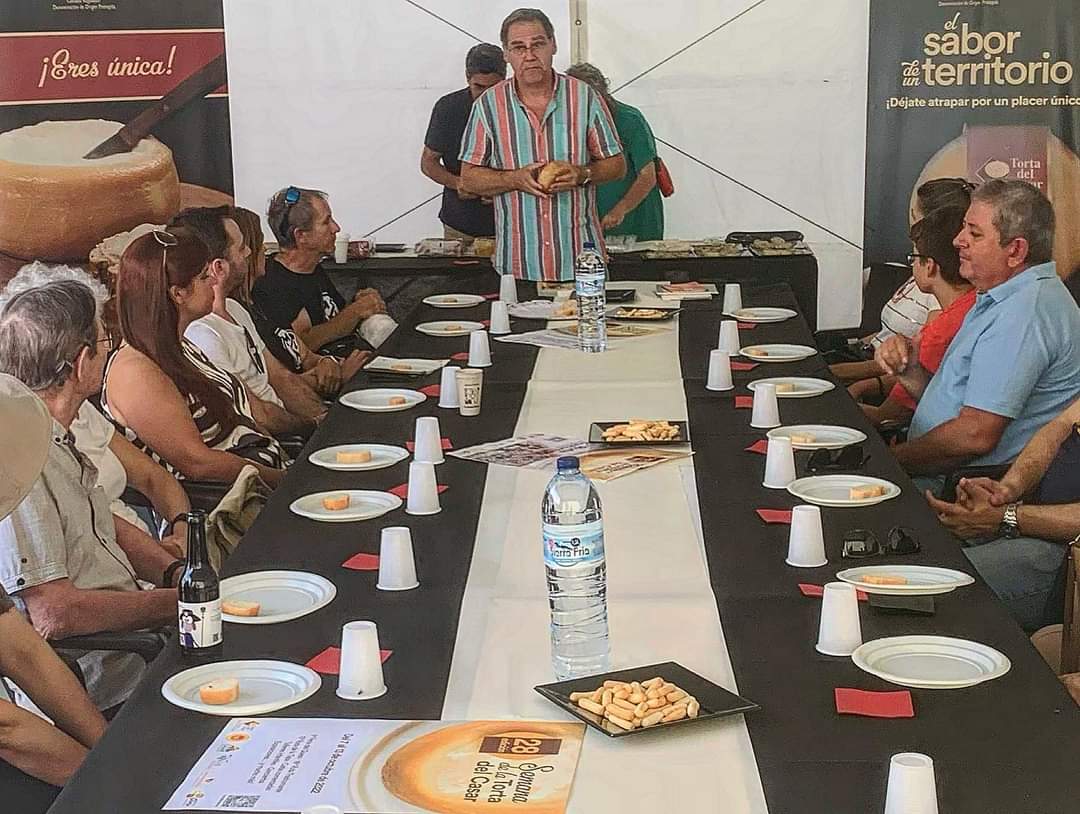 Fotos: La VI Feria Europea del Queso de Casar de Cáceres en imágenes
