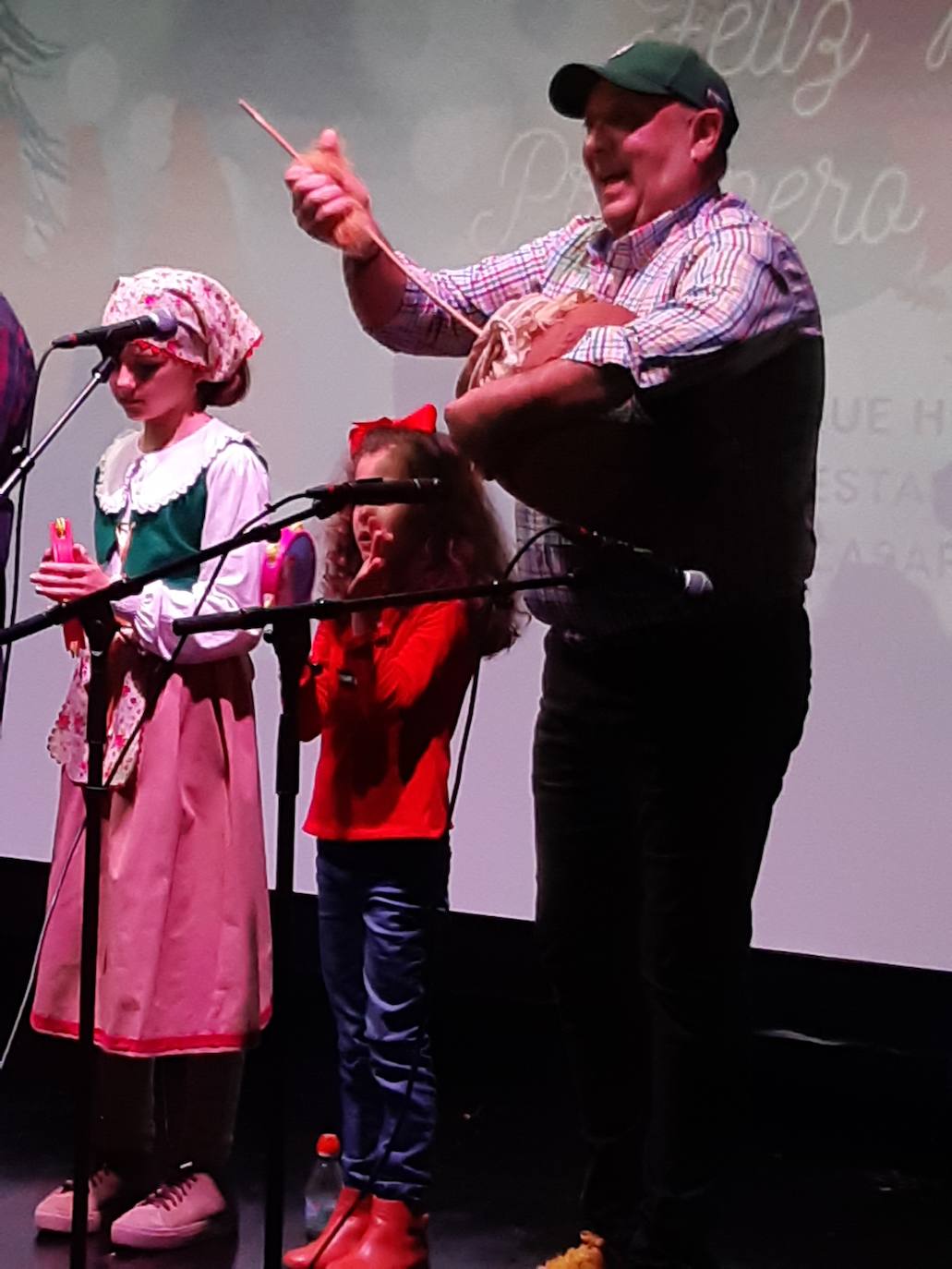 Fotos: Los casareños cantan a la Navidad