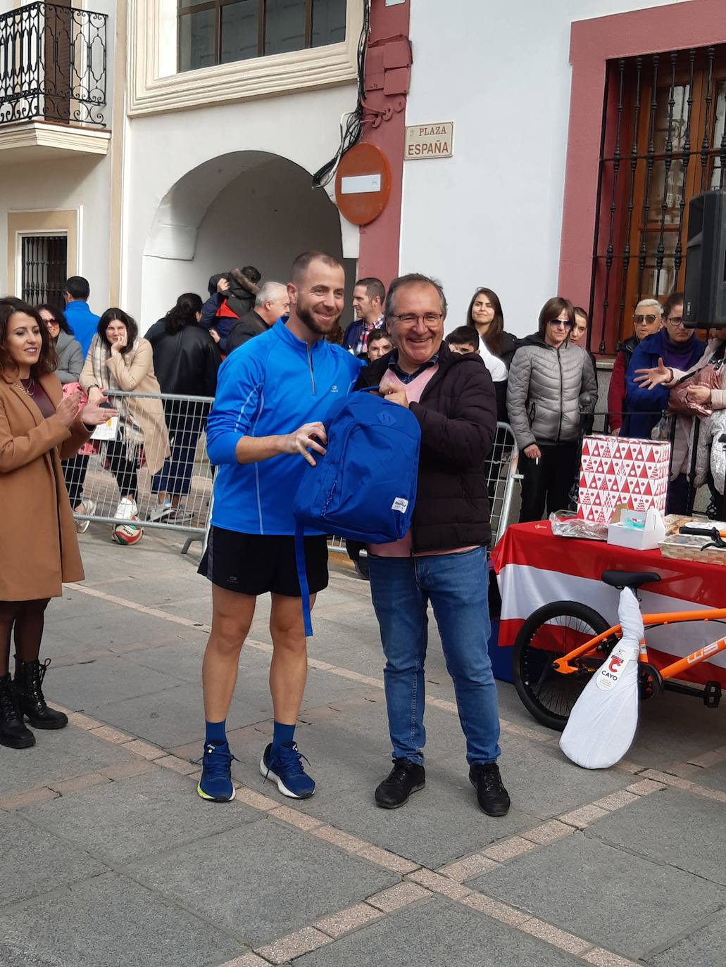 Fotos: Casar de Cáceres despide el 2022 con 88 inscritos en la tradicional Carrera del turrón