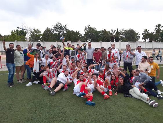 El Club Fútbol Casar de Cáceres seguirá en Primera División Extremeña la próxima temporada