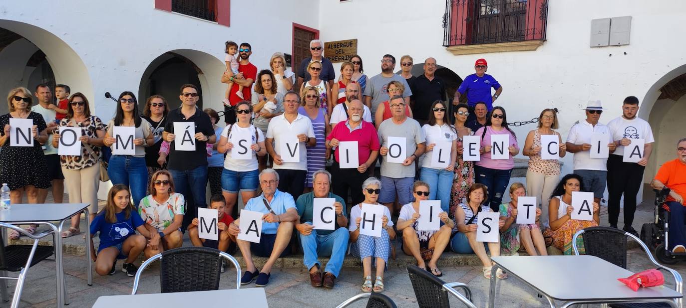 La Agrupación Socialista convocará el minuto de silencio los días 25 de cada mes como rechazo a la violencia machista