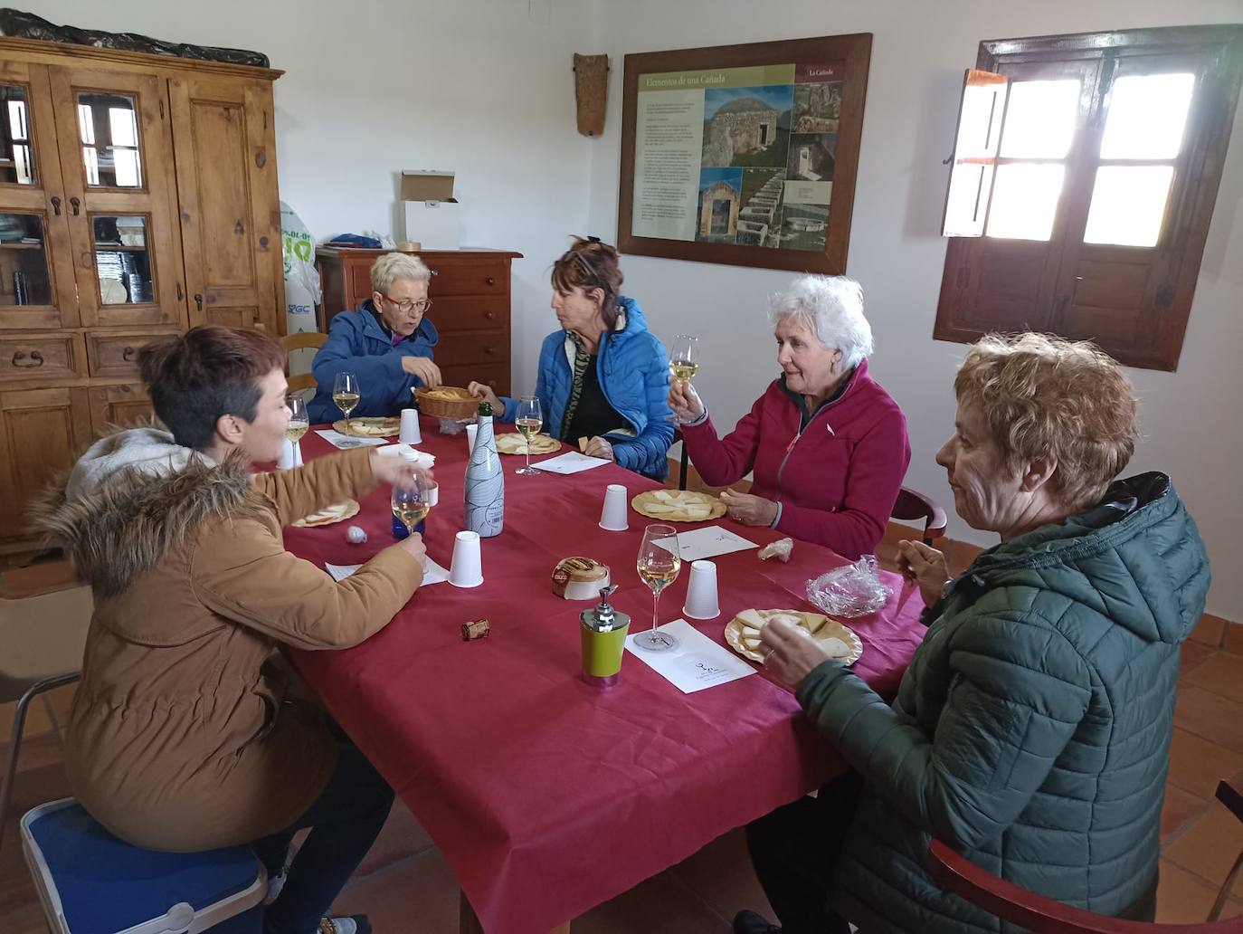 Jornada de avistamiento de aves combinada con una cata de cava y quesos para este domingo