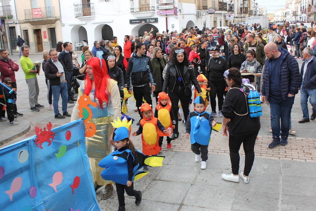 Fotos: El Carnaval casareño entusiasma a personas de todas las edades