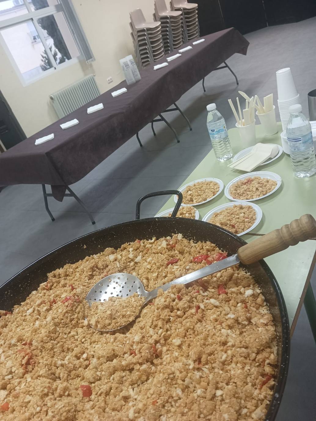 Imagen secundaria 2 - La boda de los bujacos se celebra por todo lo alto pese al mal tiempo