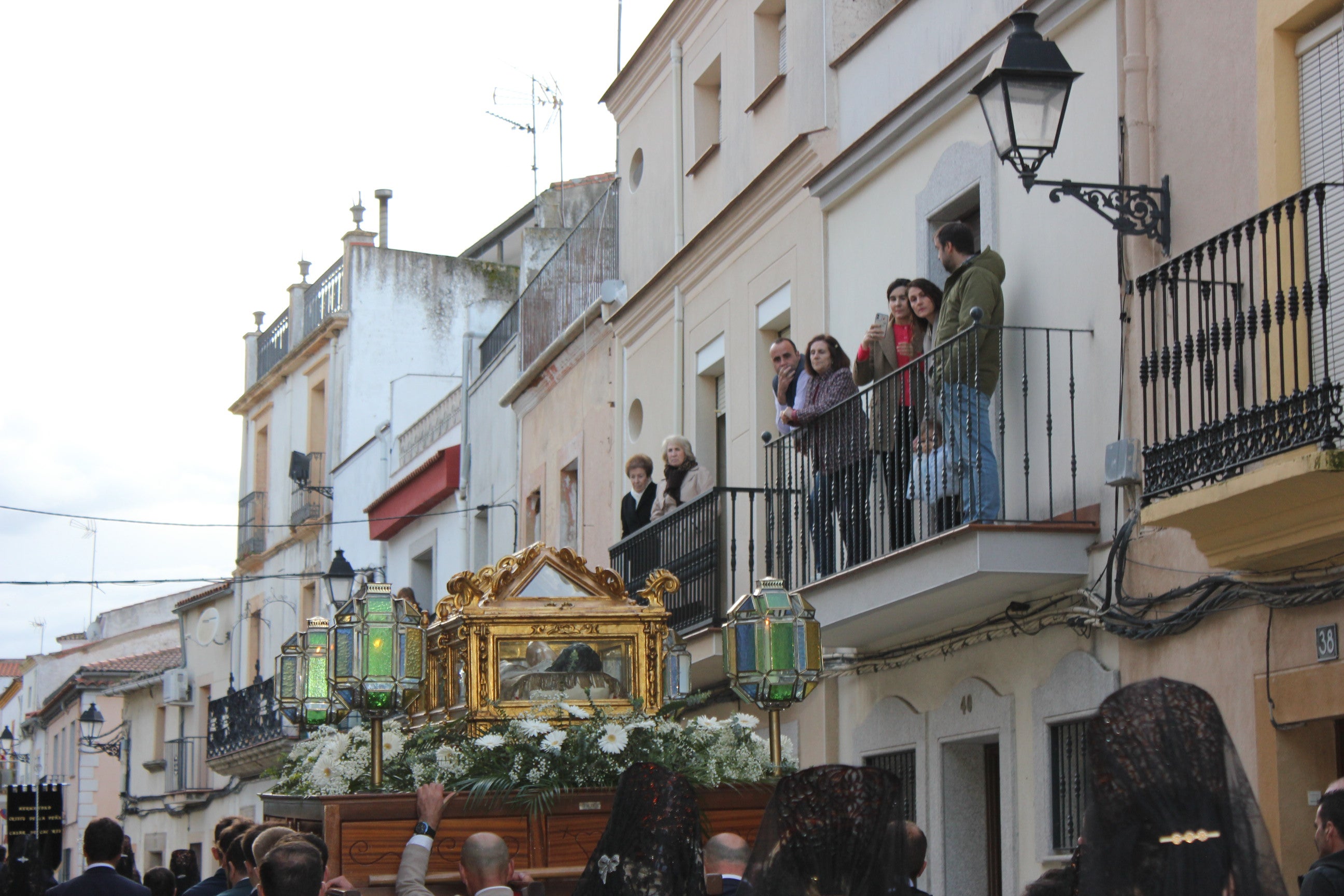 La procesión del Santo Entierro luce como manda la tradición