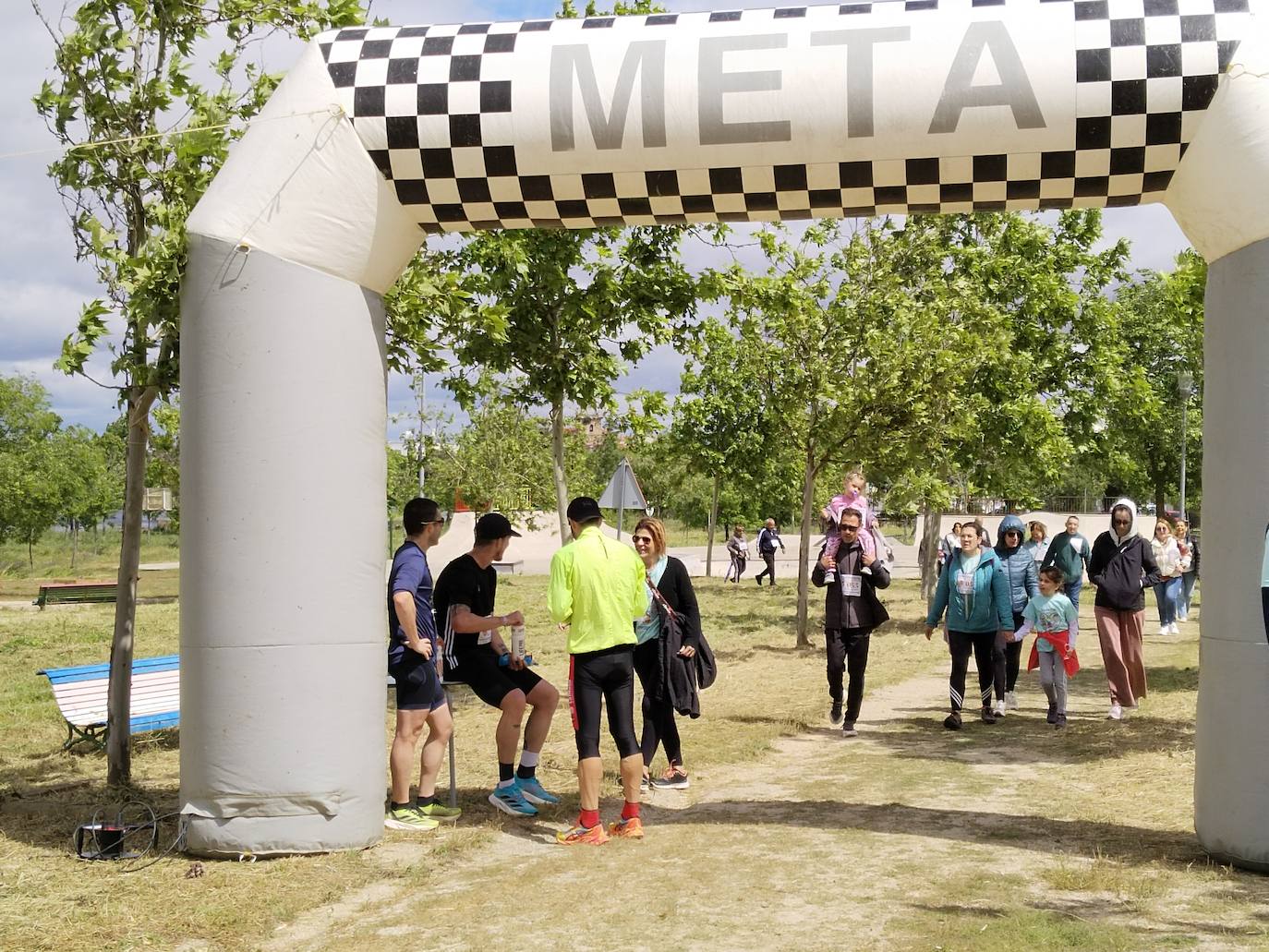 Así ha vivido Casar de Cáceres sus 12 horas solidarias &#039;Kilómetros por la investigación&#039;