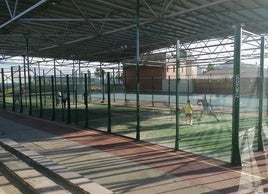 Ofertan nuevos cursos de iniciación al pádel para menores y adultos