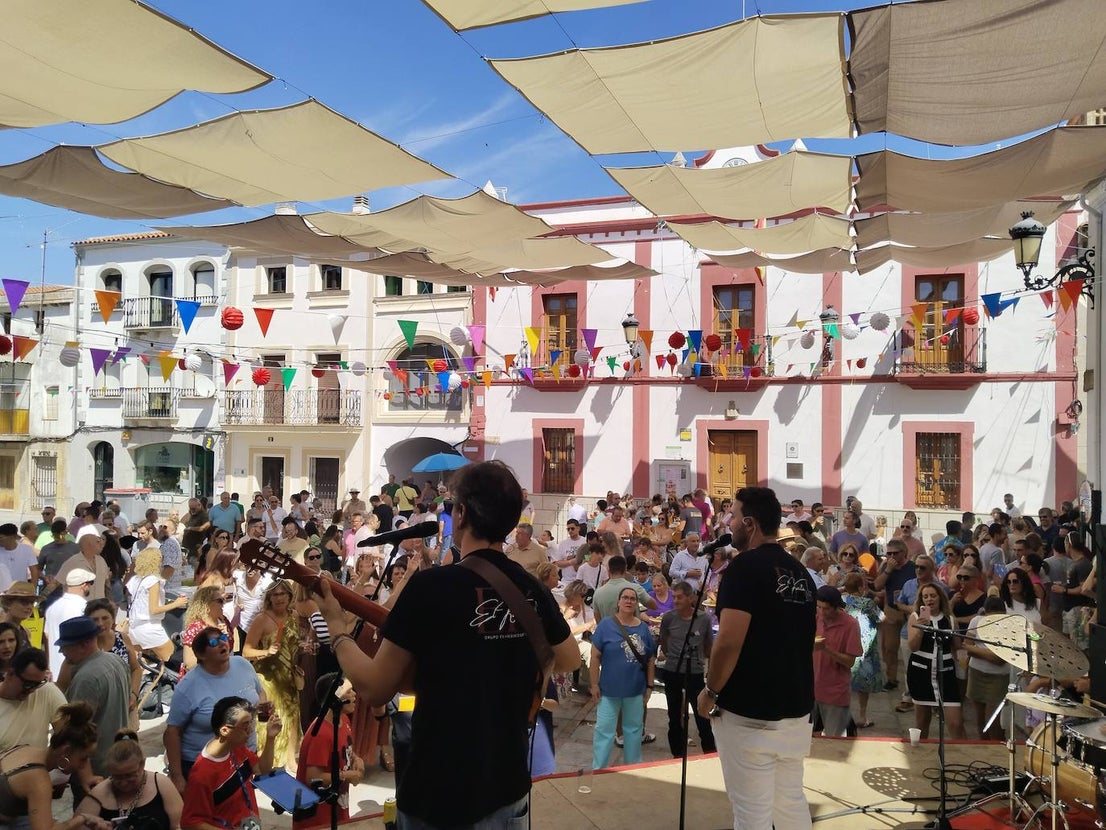 Los casareños exprimen al máximo las fiestas de día