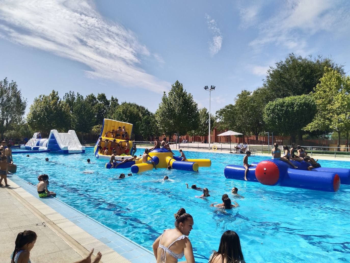 Los casareños exprimen al máximo las fiestas de día