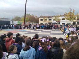 La Comunidad Educativa sigue trabajando en la lucha por la igualdad y la eliminación de la violencia hacia las mujeres