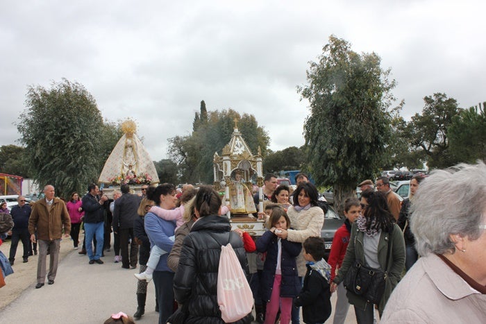 La Fiesta de las Cruces se celebra con la romería de la Virgen