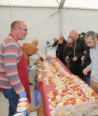 Casar de Cáceres ensalza su gastronomía típica en el II Mercadillo histórico