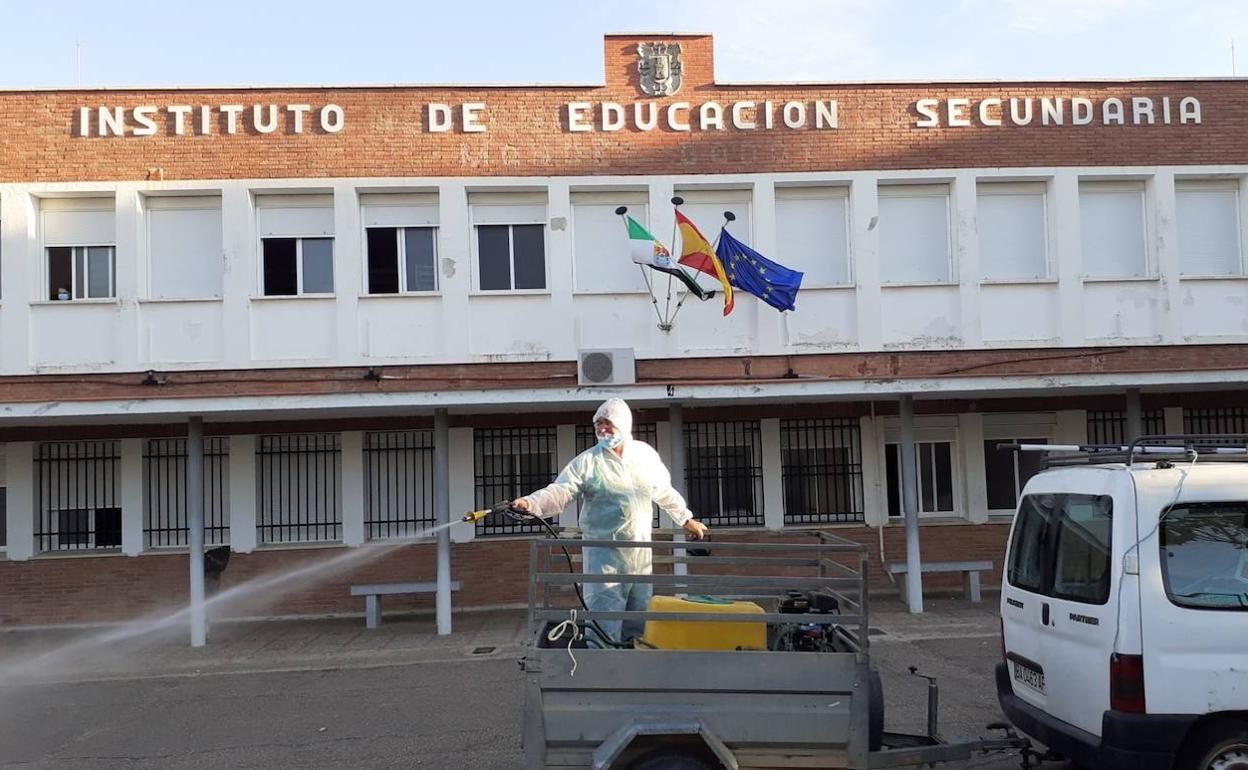 El ayuntamiento de Castuera continúa con la desinfección contra el Covid-19