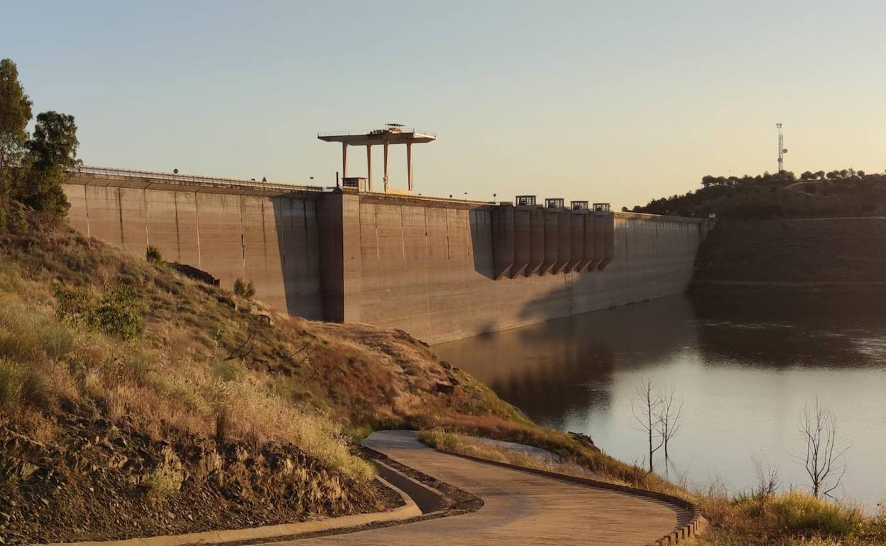 Los embalses de La Serena y Zújar bajan dos hectómetros cúbicos en la última semana
