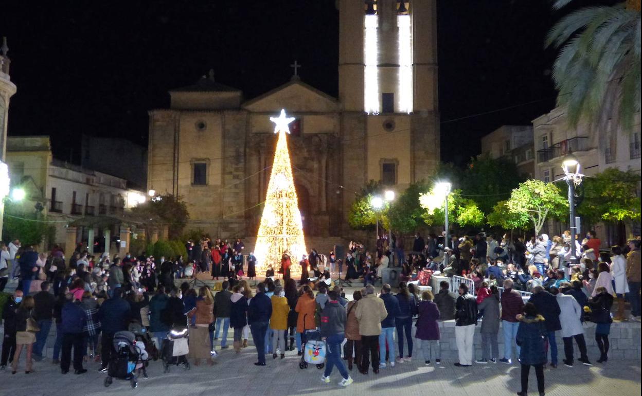 Zambomba Flamenca en la Plaza de España.