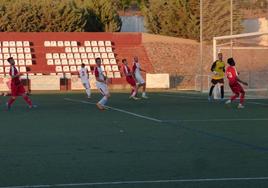 Imagen del partido del pasado domingo. EMD Aceuchal 1 CD Castuera-Subastacar 2