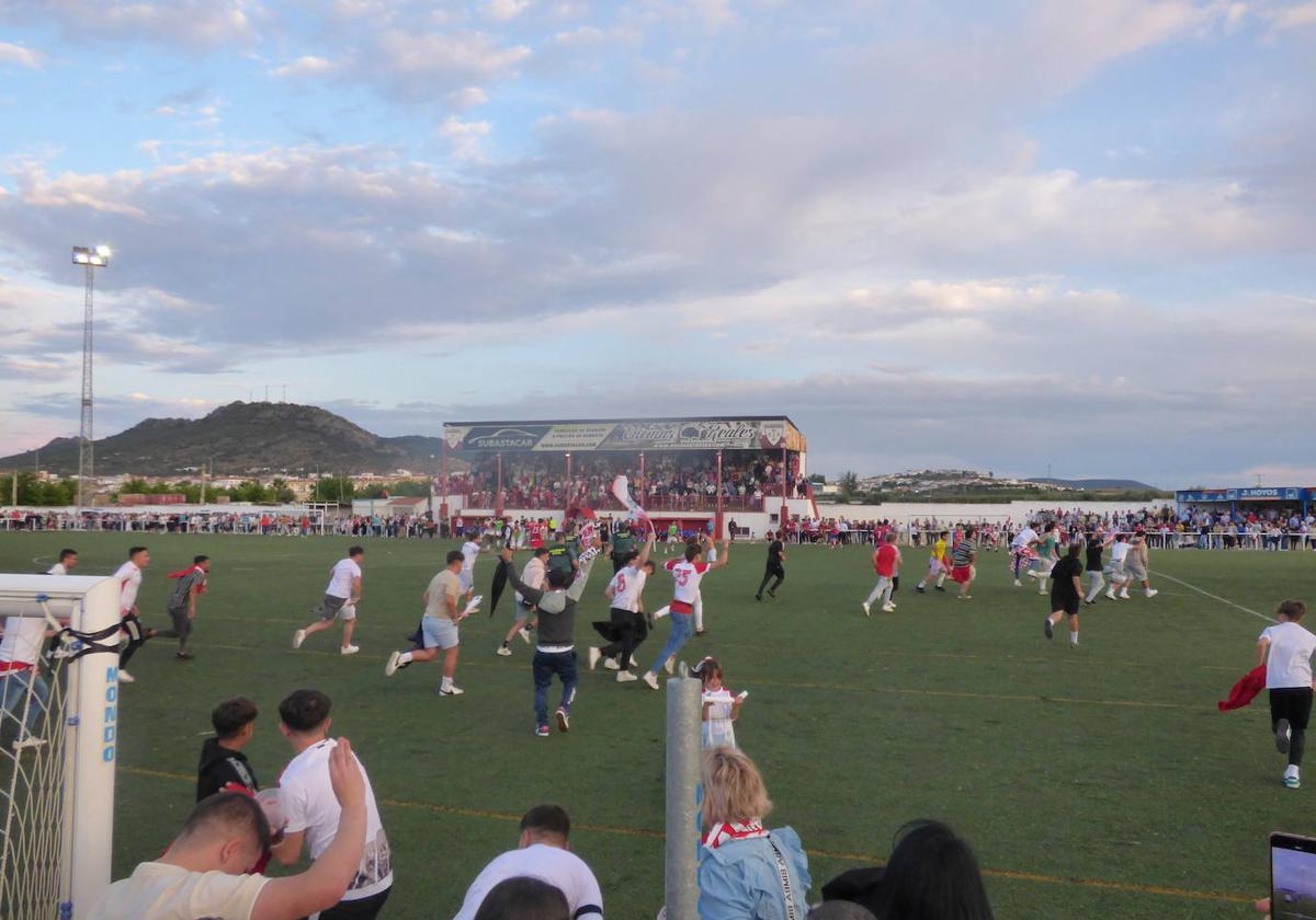 El CD Castuera celebra este sábado el ascenso a Tercera División.