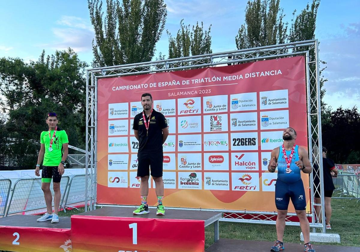 El deportista de Castuera, Pablo Pérez, se proclamó campeón de España de Triatlón de Media Distancia de su grupo de edad