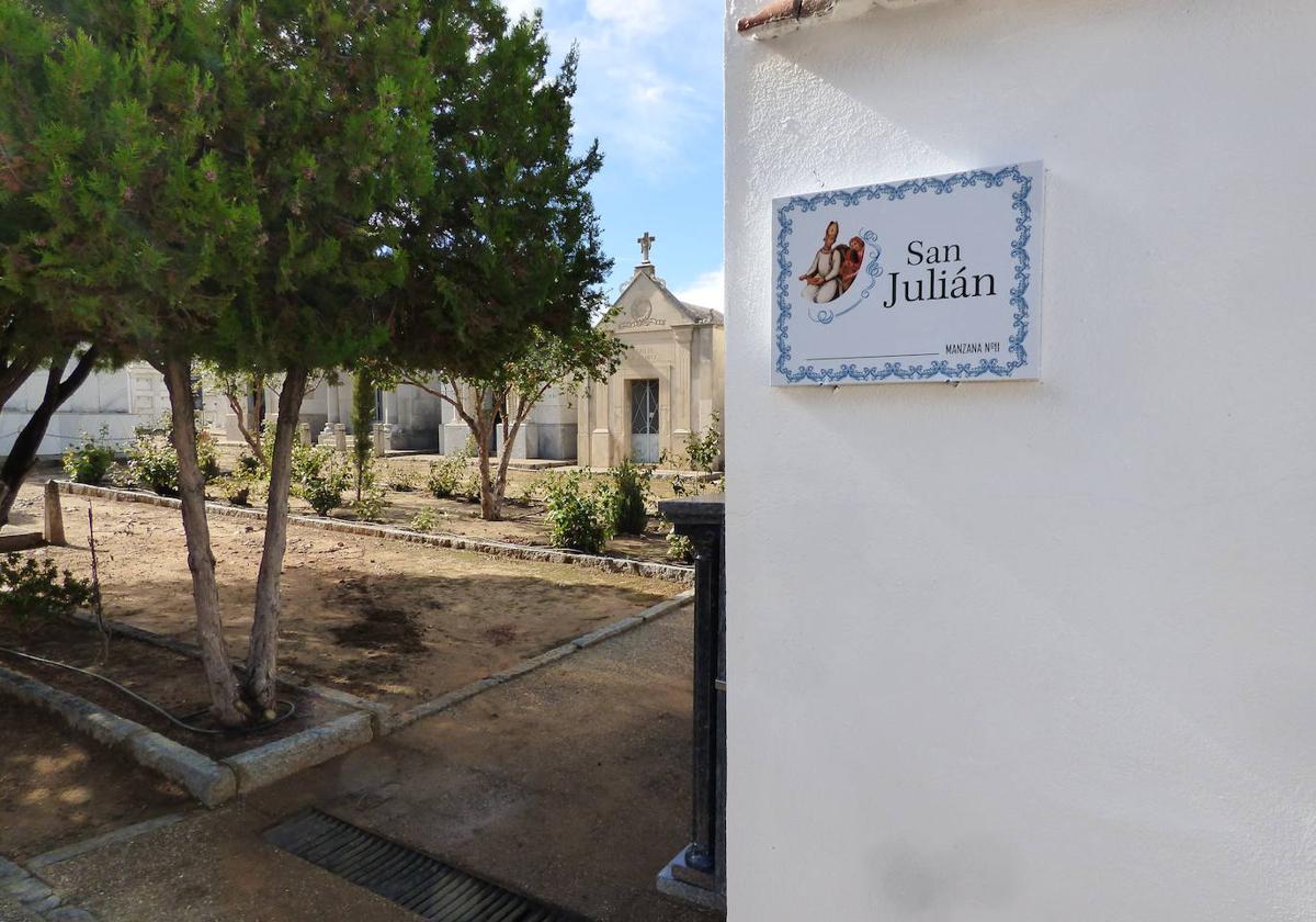 El cementerio se renueva para la festividad de Todos los Santos