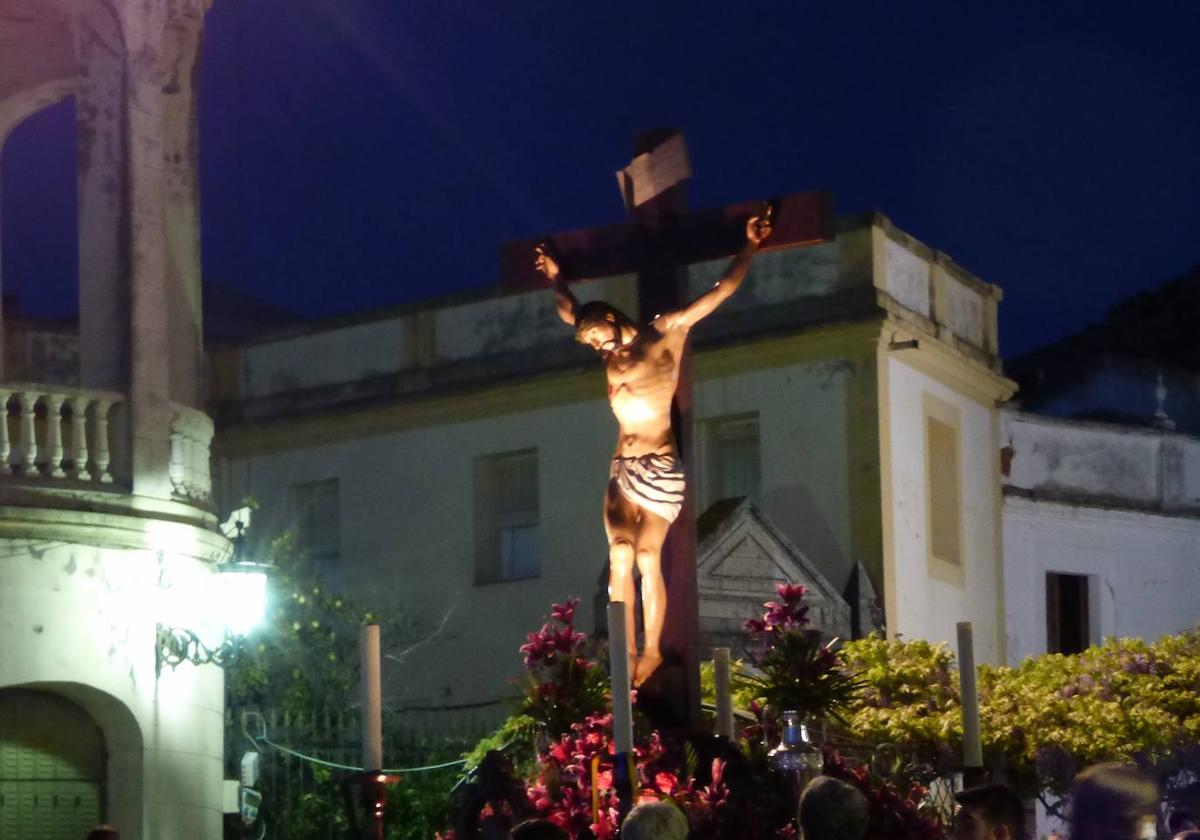 La cofradía del Cristo de la Victoria organiza una recogida solidaria de juguetes y alimentos