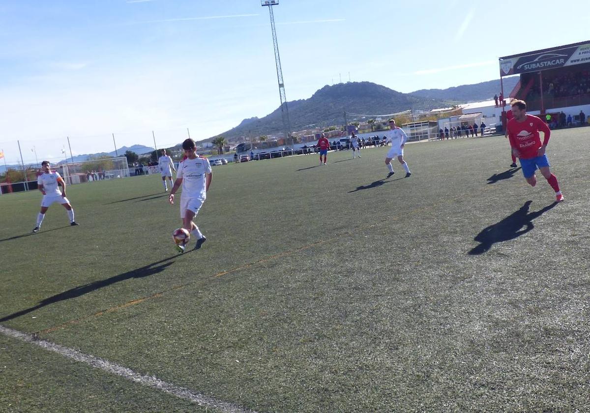 Tres victorias y tres derrotas, balance de los equipos del CD Castuera en el puente y fin de semana
