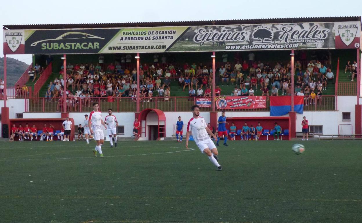 Imagen de un partido en el Manuel Ruiz. 