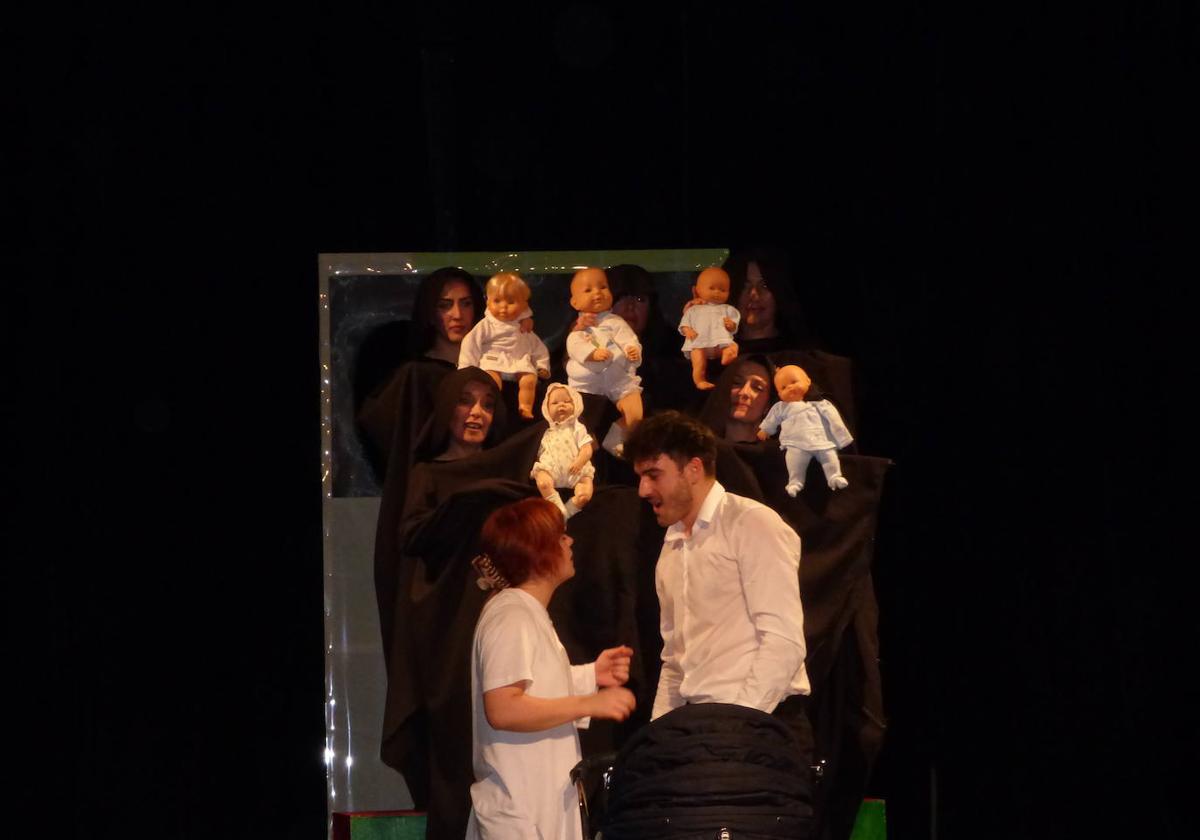 Imagen de una escena de la representación.