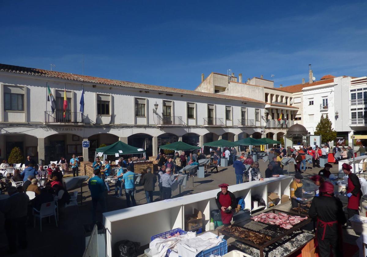 Castuera celebra este sábado la X «Matanza Didáctica» y el VIII concurso de «Migas Extremeñas»
