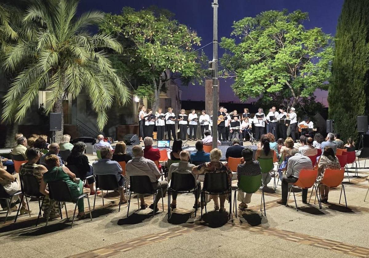 Nuevo éxito de la Asociación Musical del Centro de Mayores con el concierto de verano