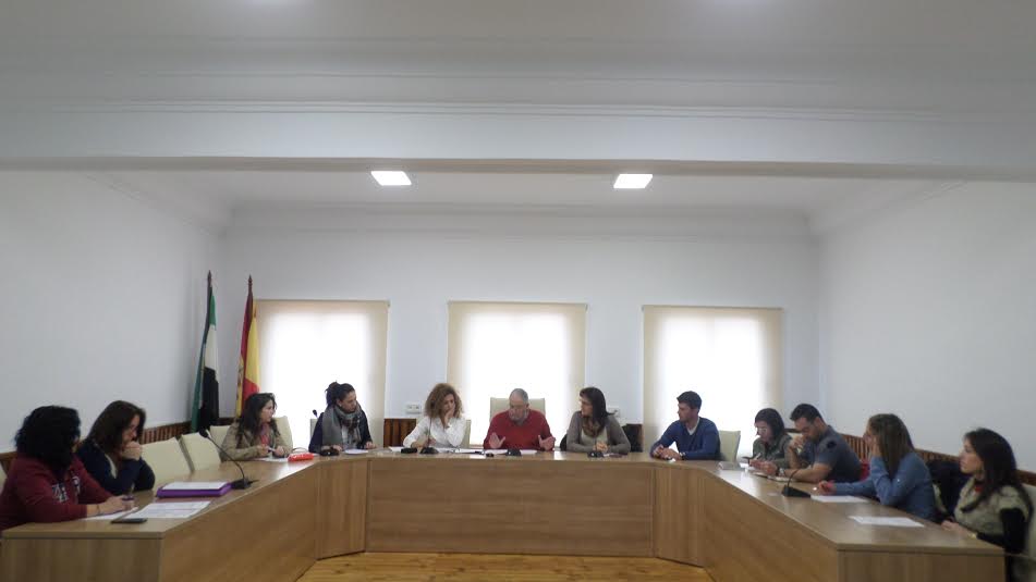 El pleno del Ayuntamiento Castuera da cuenta de la renuncia del concejal del Partido Popular, Juan de Dios Núñez León