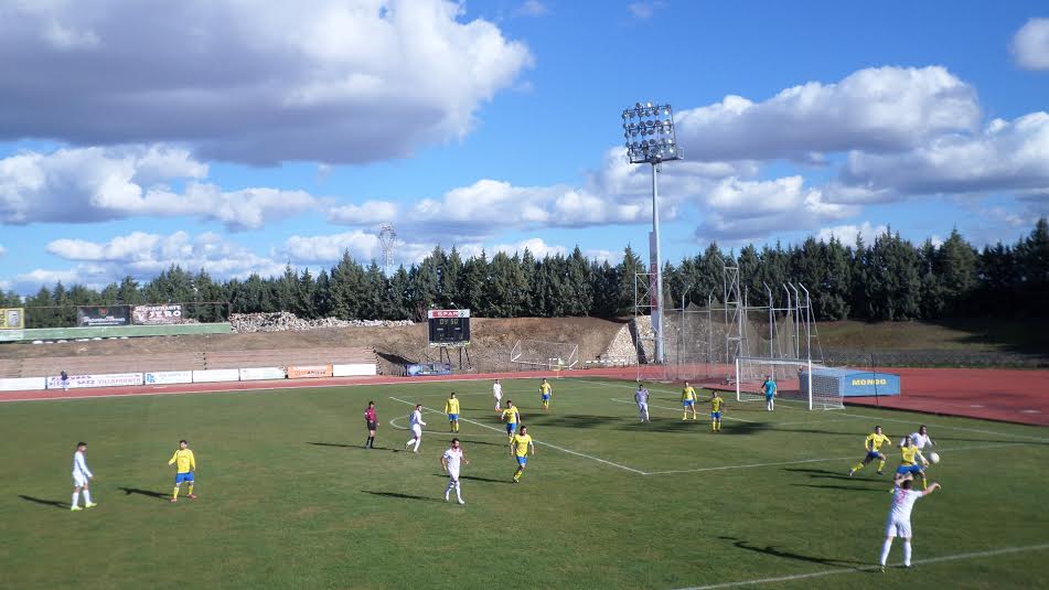 El CD Castuera-Subastacar se mide a un rival directo en la puja por el ascenso, el CD Hernán Cortés