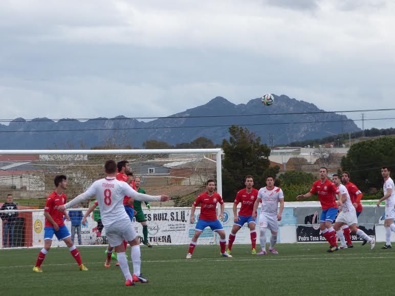 El CD Castuera-Subastacar gana 2-1 a la UC La Estrella y consolida como líder en la recta final del campeonato liguero