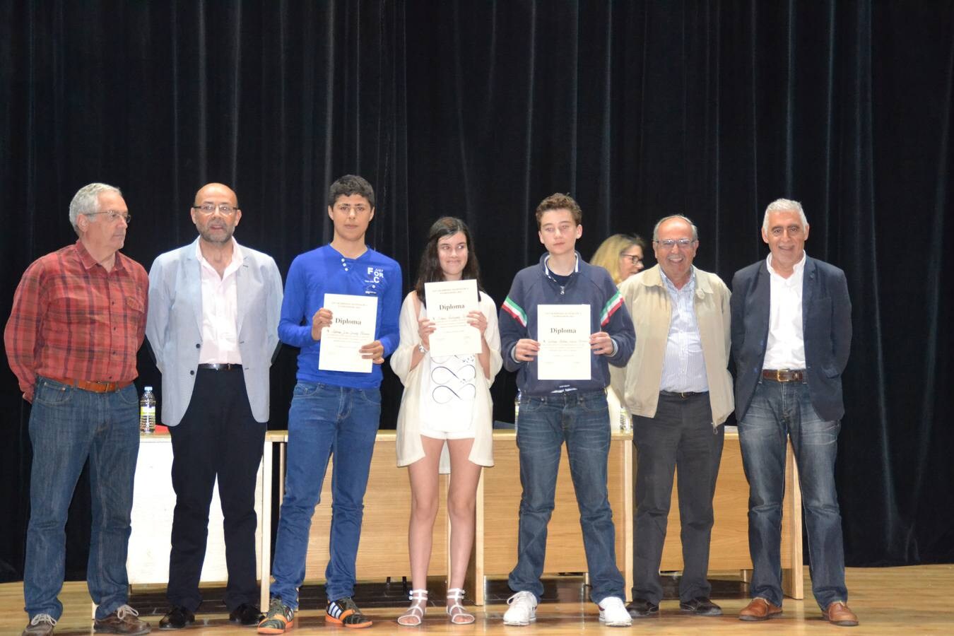 Los alumnos Antonio Gómez, Rodrigo Salado y Elena Rodríguez, ganadores de la Olimpiada Matemática de Extremadura