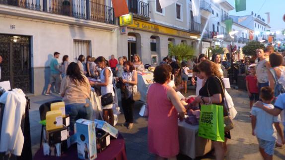 La Asociación de Mujeres Empresarias de La Serena organiza la IV edición de 'Merca Verano'