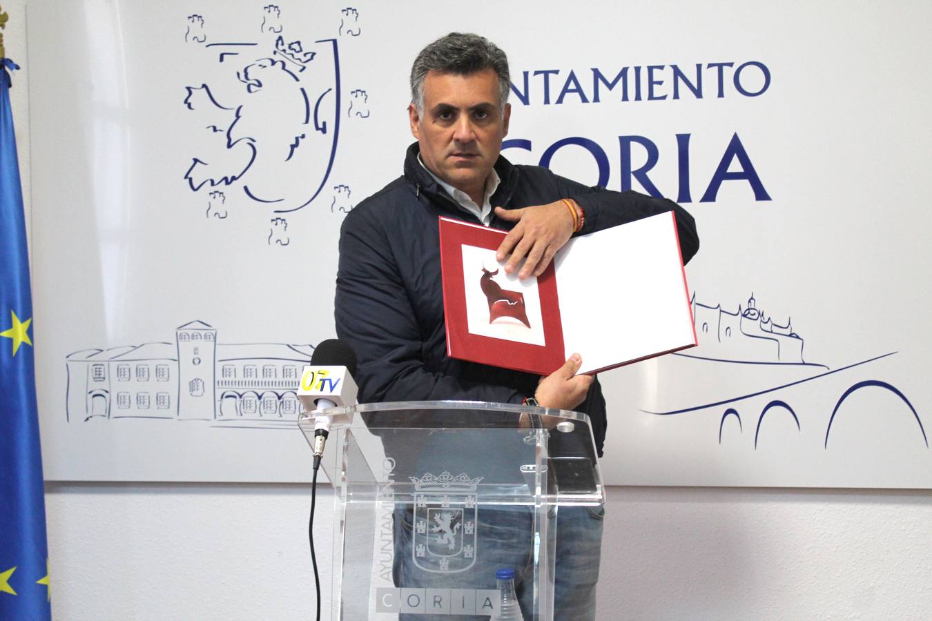 El Abanderado muestra cómo será el formato del libro