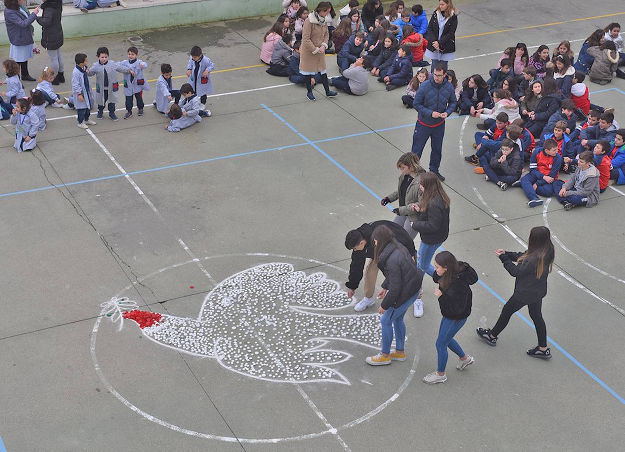 Alumnos del Sagrado Corazón celebrando el Día de la Paz