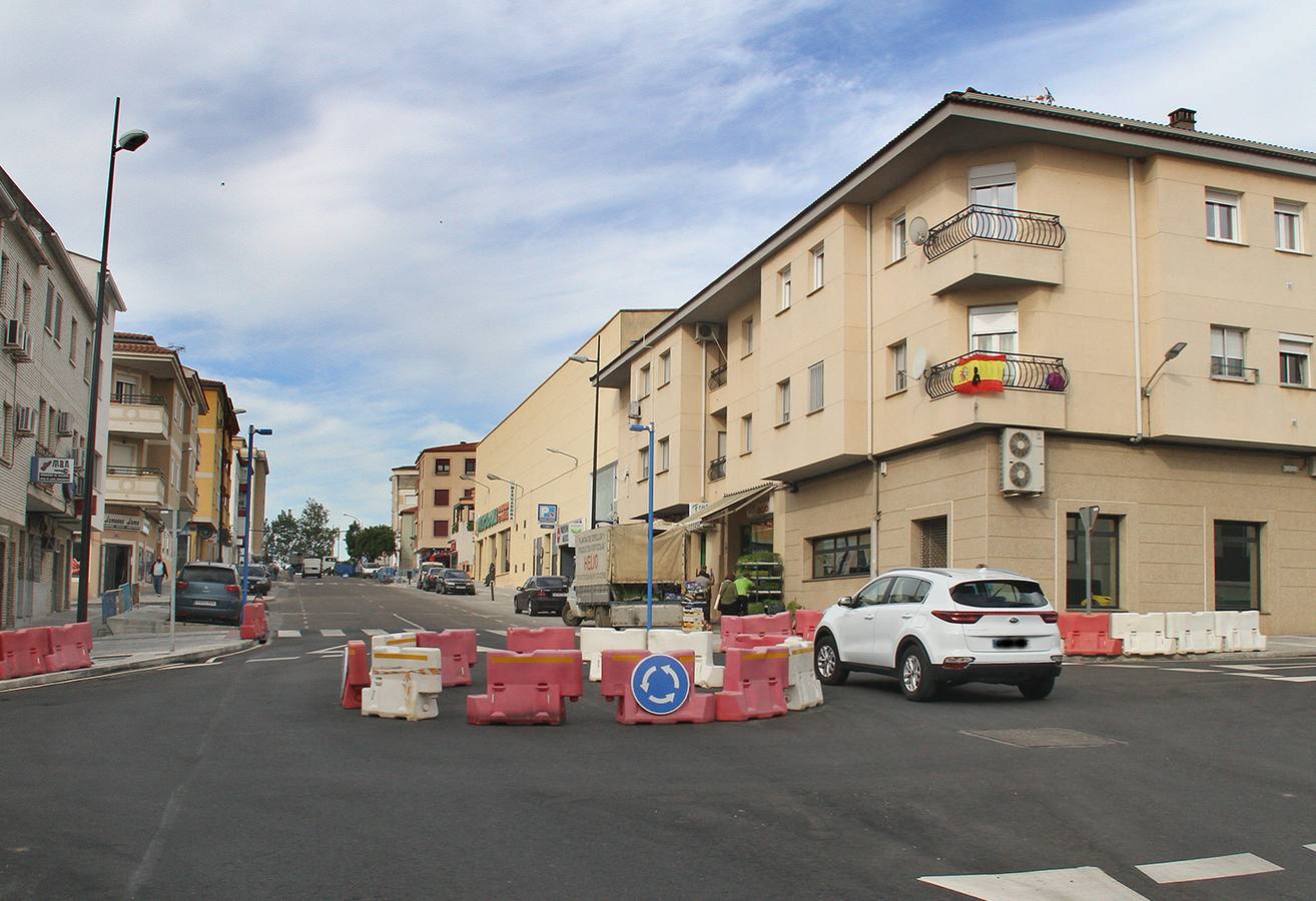 Rotonda provisional en Monseñor Riberi