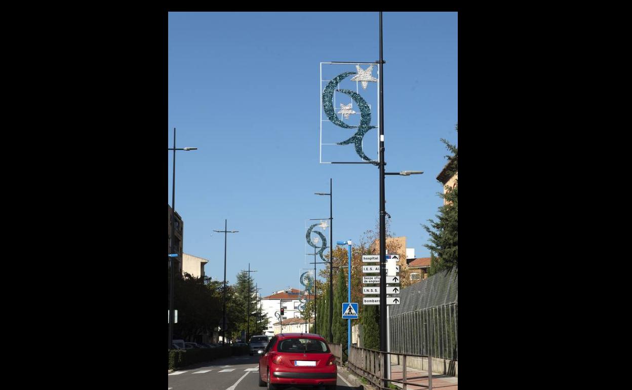 Iluminación que están colocando en las farolas