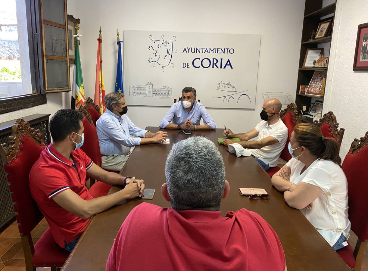 Reunión entre el alcalde y los empresarios taurinos