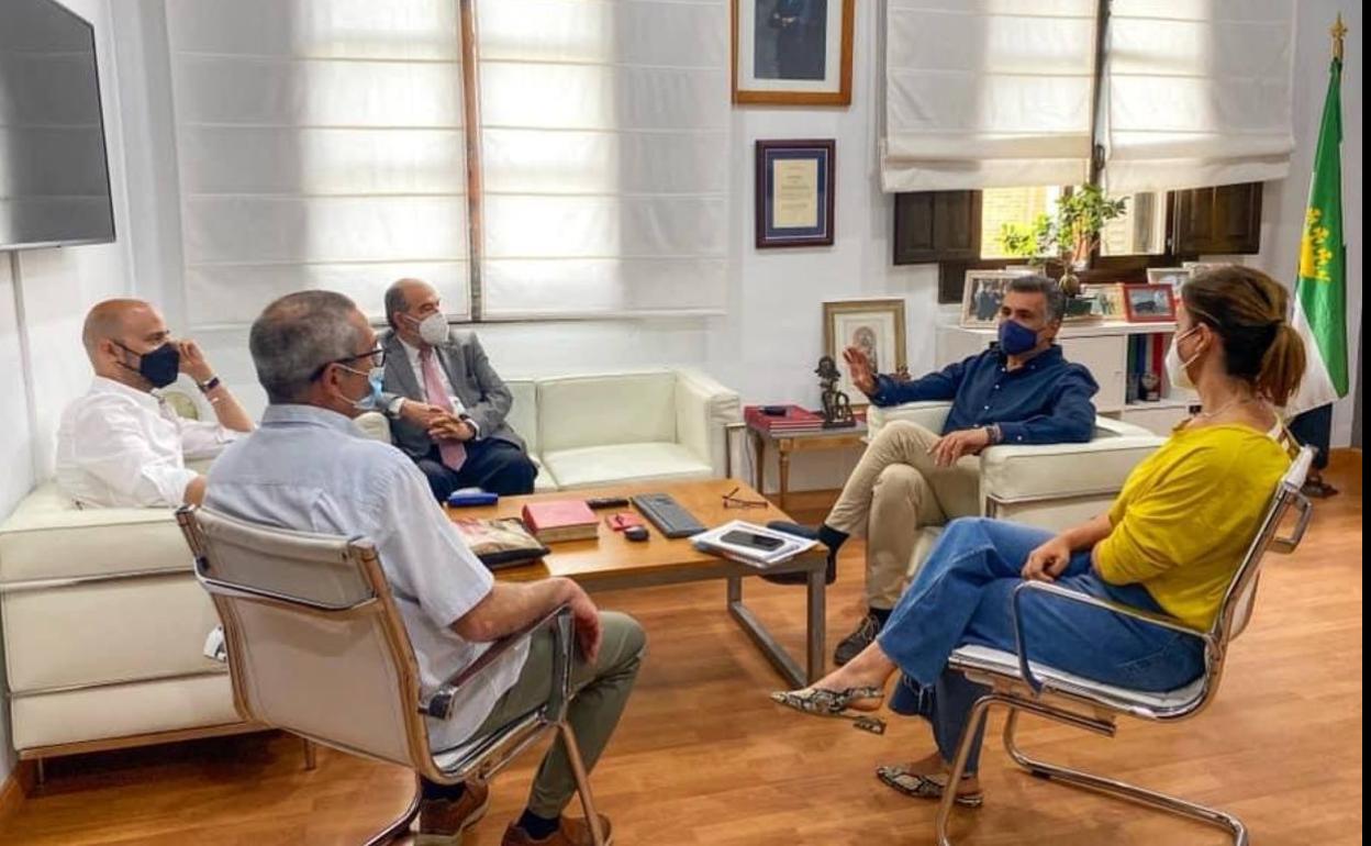 Reunión celebrada en el Ayuntamiento de Coria
