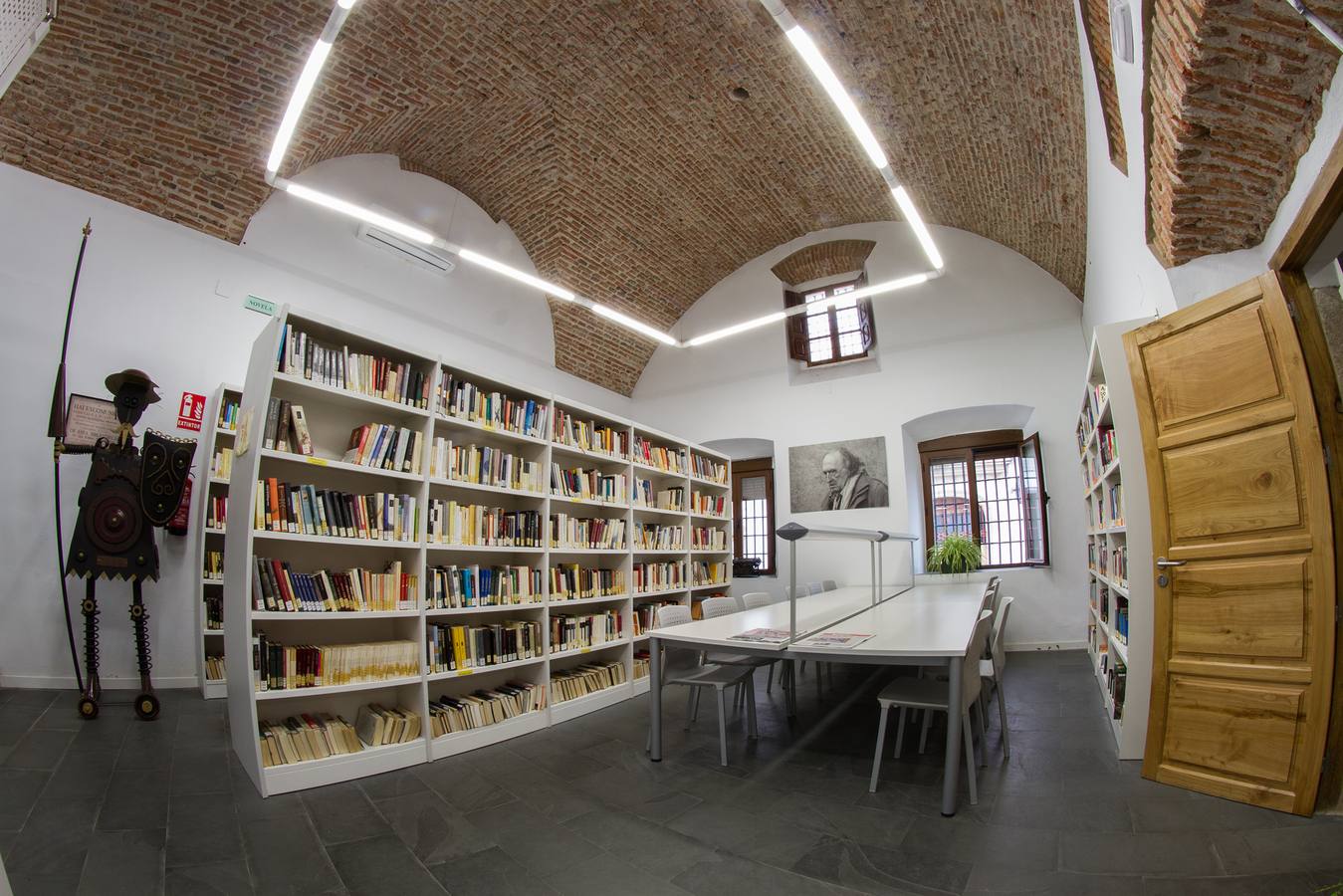 Biblioteca Municipal Rafael Sánchez Ferlosio