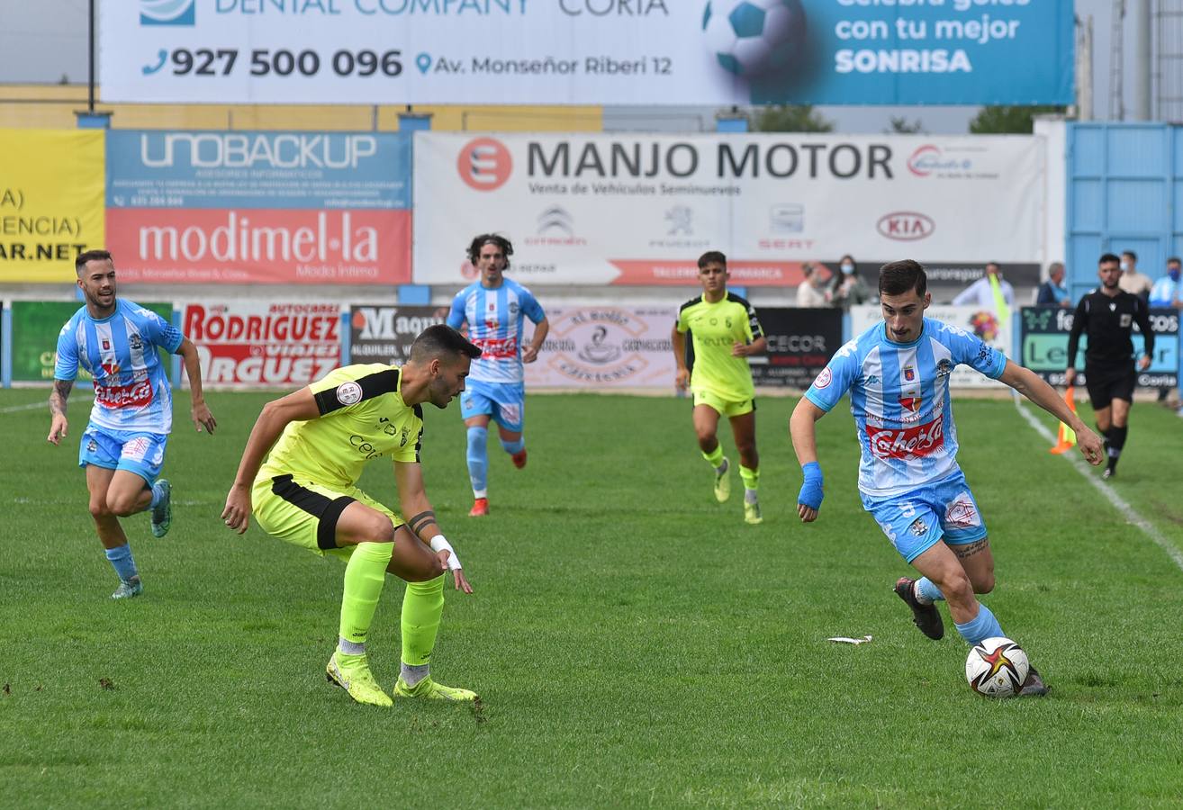 El Coria tiró por la borda una ventaja de dos goles