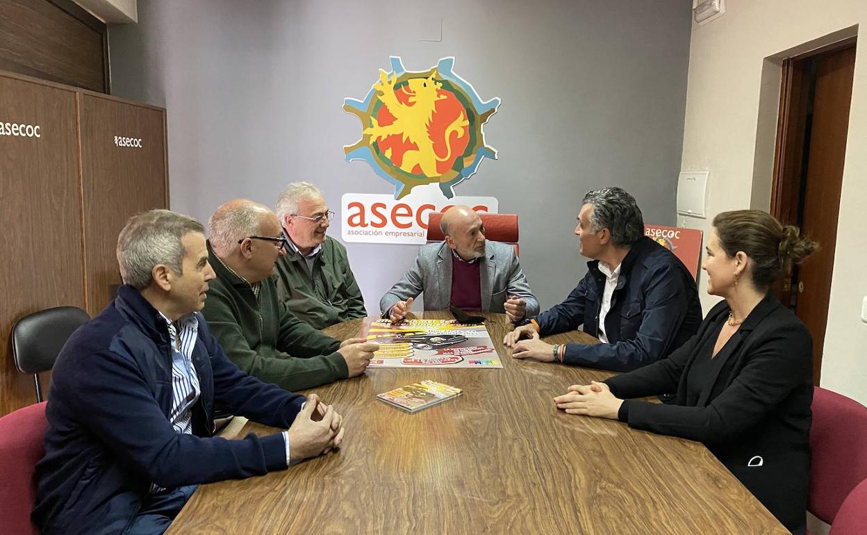 Reunión de la Directiva de ASECOC con el Alcalde y la Teniente Alcalde