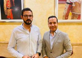 El candidato a la Alcaldía, Martín Franco, junto al presidente provincial de VOX Cáceres, Óscar Fernández Calle.