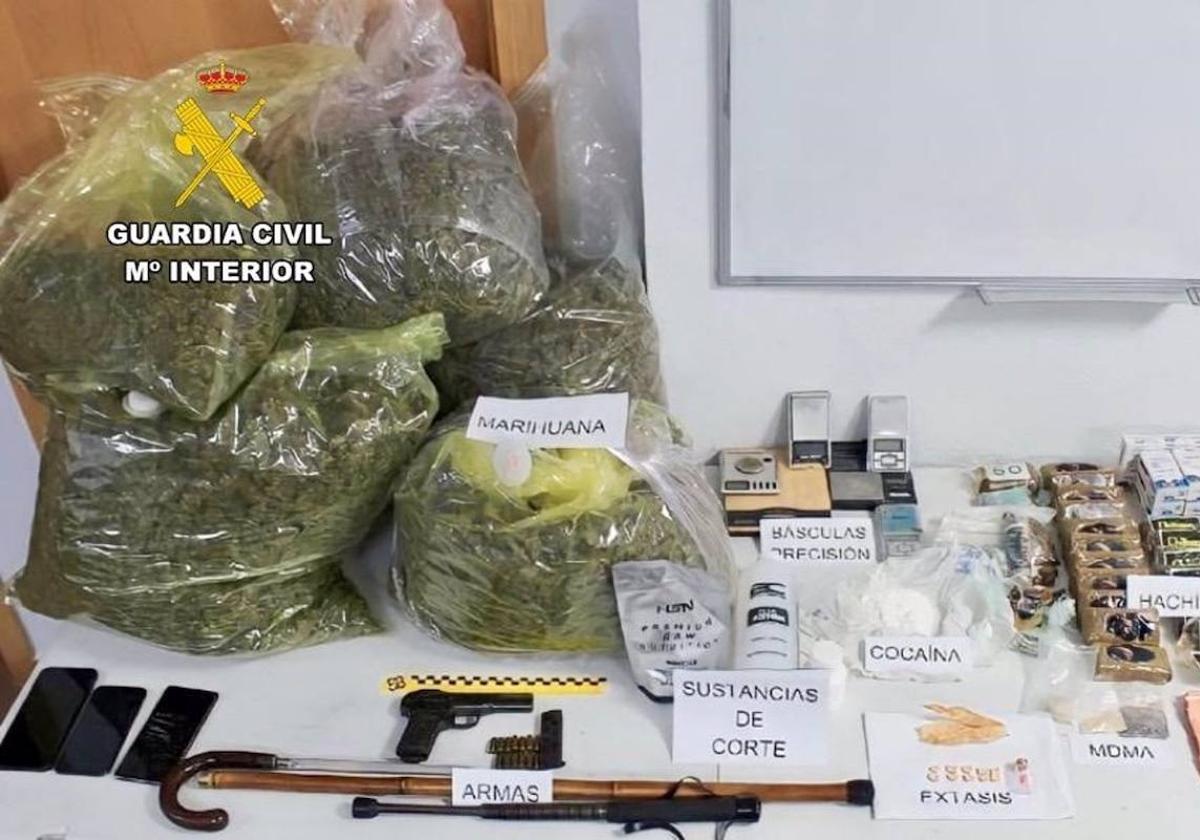 La Guardia Civil y la UOPJ de Coria desarticulan un grupo criminal que traficaba con drogas