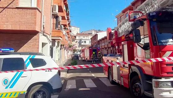 Un incendio en la calle Panamá de Coria deja importantes daños en una vivienda